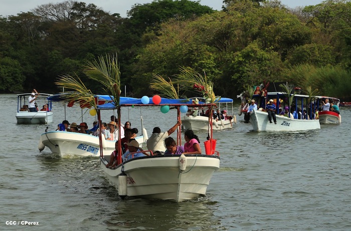Via Crucis Acuático en Granada 2013