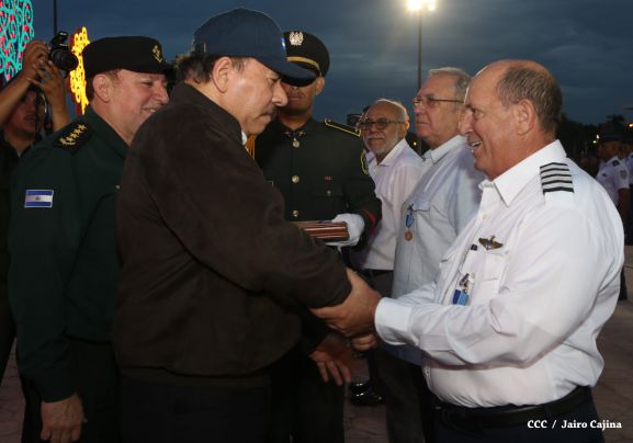 Presidente Daniel y Compañera Rosario encabezan acto del 36 aniversario de constitución de la Fuerza Aérea del Ejército de Nicaragua