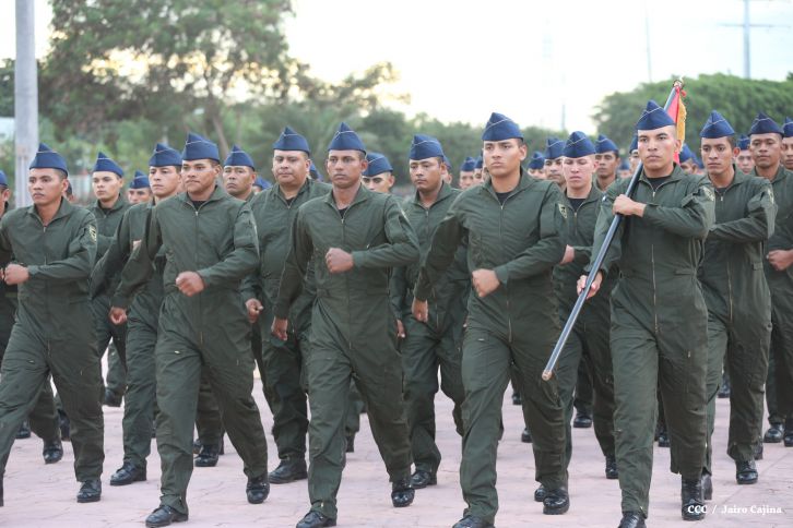 Presidente Daniel y Compañera Rosario encabezan acto del 36 aniversario de constitución de la Fuerza Aérea del Ejército de Nicaragua