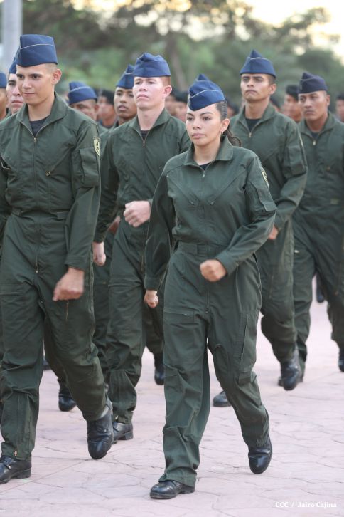 Presidente Daniel y Compañera Rosario encabezan acto del 36 aniversario de constitución de la Fuerza Aérea del Ejército de Nicaragua