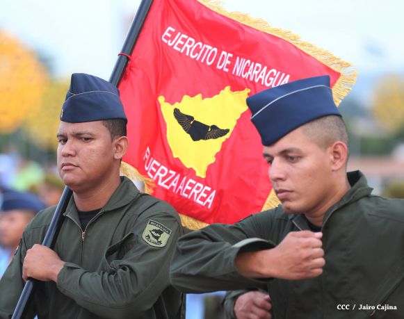 Presidente Daniel y Compañera Rosario encabezan acto del 36 aniversario de constitución de la Fuerza Aérea del Ejército de Nicaragua