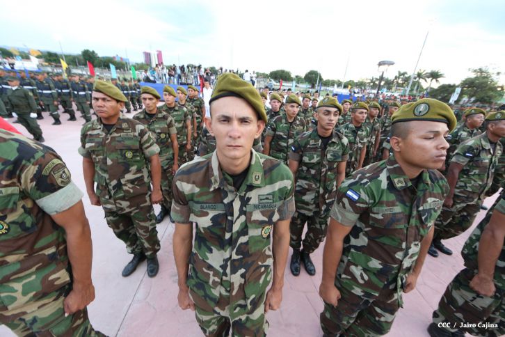 Presidente Daniel y Compañera Rosario encabezan acto del 36 aniversario de constitución de la Fuerza Aérea del Ejército de Nicaragua