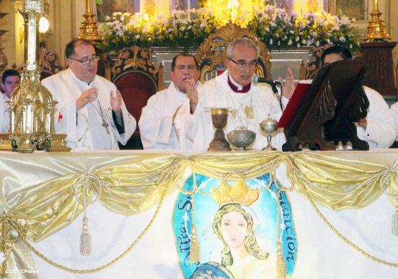 León celebra tradicional Gritería Chiquita