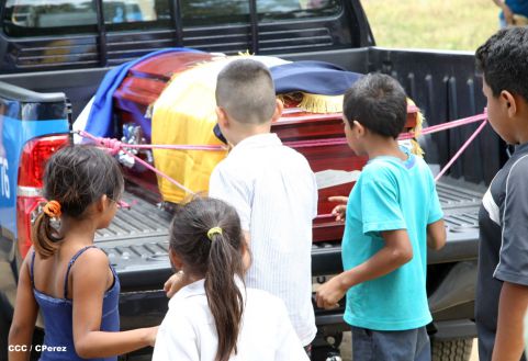 Rinden homenaje póstumo a compañeros policías caídos en el cumplimiento del deber