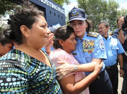 Rinden homenaje póstumo a compañeros policías caídos en el cumplimiento del deber