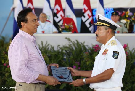 Presidente Daniel reconoce labor de la Fuerza Naval en su 35 aniversario
