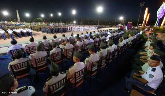 Presidente Daniel reconoce labor de la Fuerza Naval en su 35 aniversario