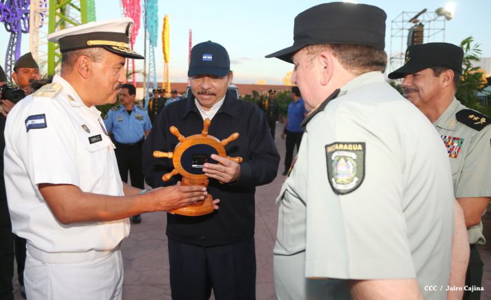 Presidente Daniel reconoce labor de la Fuerza Naval en su 35 aniversario