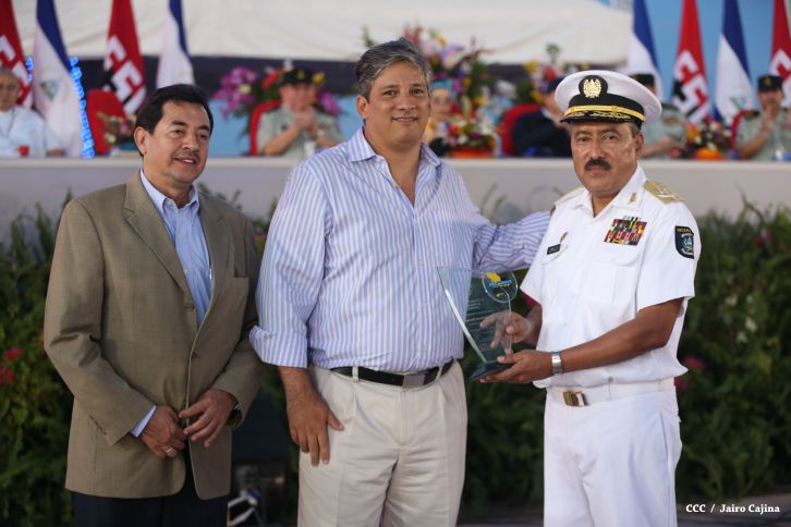 Presidente Daniel reconoce labor de la Fuerza Naval en su 35 aniversario