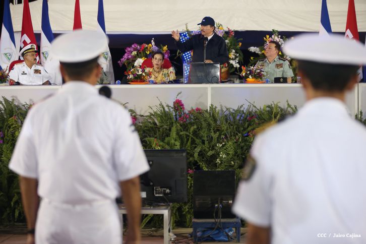 Presidente Daniel reconoce labor de la Fuerza Naval en su 35 aniversario
