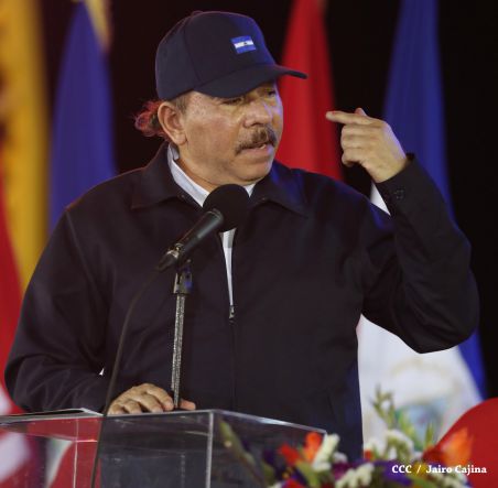 Presidente Daniel reconoce labor de la Fuerza Naval en su 35 aniversario