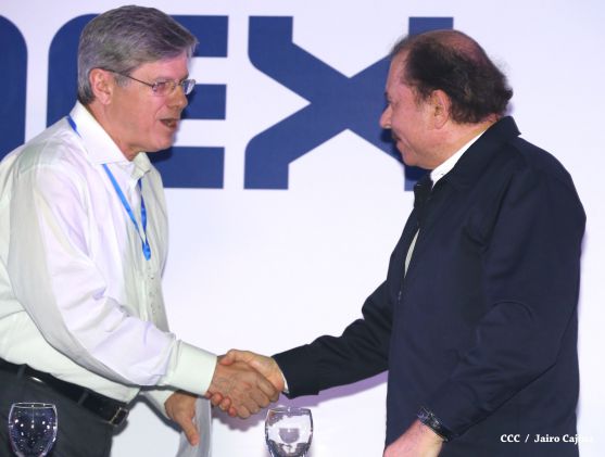 Presidente Daniel inaugura nueva planta de CEMEX en Nicaragua