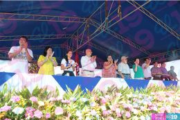 Estudiantes de los distritos V y VI desfilan enalteciendo valores de identidad y fervor patrio