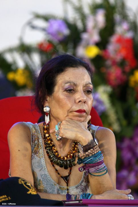 Daniel y Rosario participan en Acto del 36 Aniversario del Ejército de Nicaragua