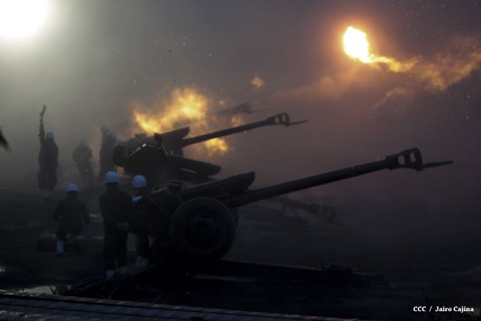 Daniel y Rosario participan en Acto del 36 Aniversario del Ejército de Nicaragua