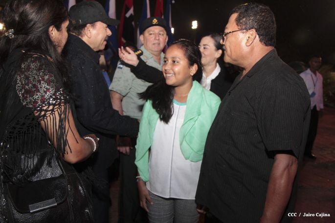 Daniel y Rosario participan en Acto del 36 Aniversario del Ejército de Nicaragua