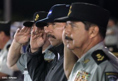 Desfile militar Pueblo-Ejército en Plaza de la Fé "Juan Pablo II"