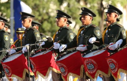 Desfile militar Pueblo-Ejército en Plaza de la Fé "Juan Pablo II"