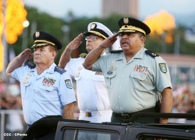 Desfile militar Pueblo-Ejército en Plaza de la Fé "Juan Pablo II"