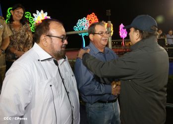 Desfile militar Pueblo-Ejército en Plaza de la Fé "Juan Pablo II"