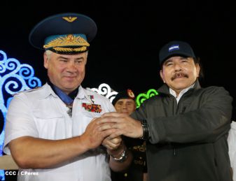 Desfile militar Pueblo-Ejército en Plaza de la Fé "Juan Pablo II"