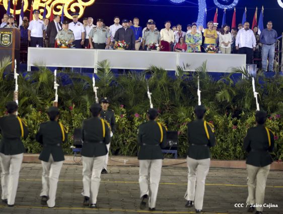 Desfile militar Pueblo-Ejército en Plaza de la Fé "Juan Pablo II"