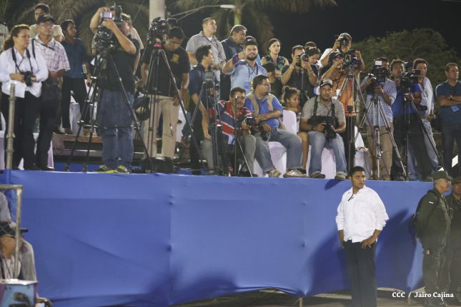 Desfile militar Pueblo-Ejército en Plaza de la Fé "Juan Pablo II"