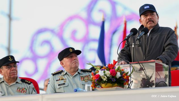 Desfile militar Pueblo-Ejército en Plaza de la Fé "Juan Pablo II"