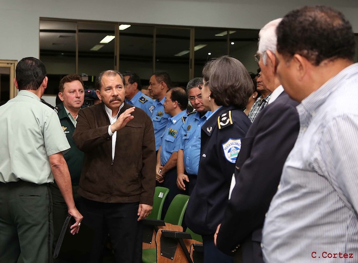 Daniel asiste a ceremonia de honores militares a Coronel Mario Jirón (q.e.p.d.)