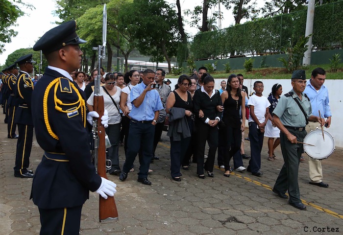 Daniel asiste a ceremonia de honores militares a Coronel Mario Jirón (q.e.p.d.)