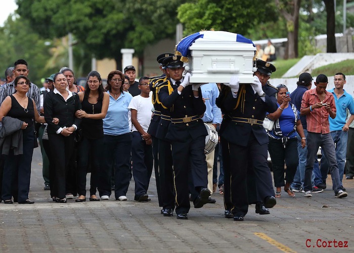 Daniel asiste a ceremonia de honores militares a Coronel Mario Jirón (q.e.p.d.)