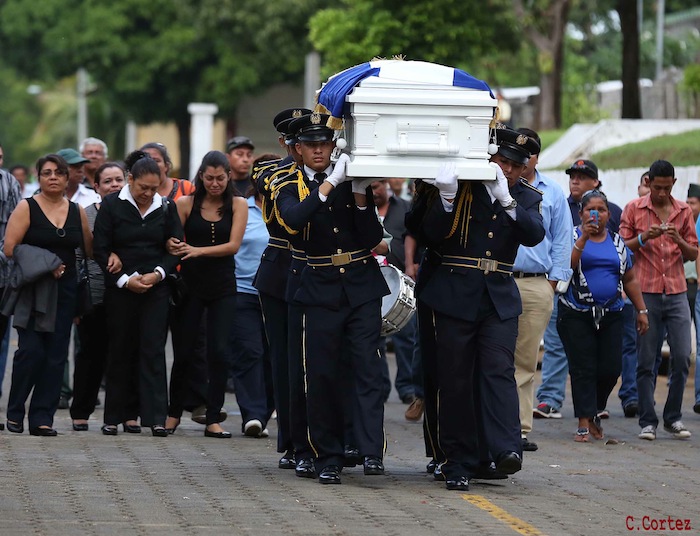 Daniel asiste a ceremonia de honores militares a Coronel Mario Jirón (q.e.p.d.)