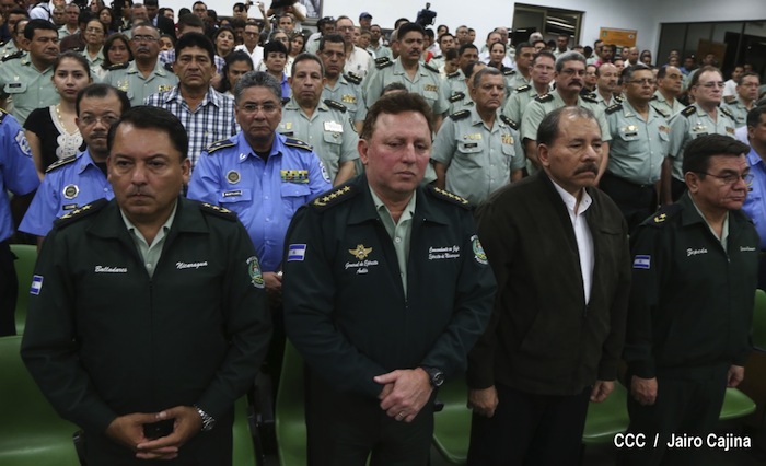 Daniel asiste a ceremonia de honores militares a Coronel Mario Jirón (q.e.p.d.)
