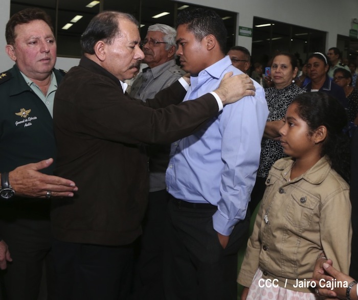 Daniel asiste a ceremonia de honores militares a Coronel Mario Jirón (q.e.p.d.)