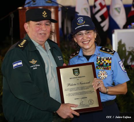 Presidente Daniel y Compañera Rosario participan en acto del 36 Aniversario de la Policía Nacional