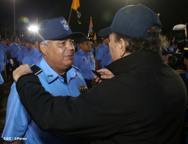 Presidente Daniel y Compañera Rosario participan en acto del 36 Aniversario de la Policía Nacional