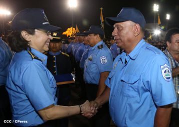 Presidente Daniel y Compañera Rosario participan en acto del 36 Aniversario de la Policía Nacional