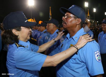 Presidente Daniel y Compañera Rosario participan en acto del 36 Aniversario de la Policía Nacional