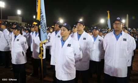 Presidente Daniel y Compañera Rosario participan en acto del 36 Aniversario de la Policía Nacional