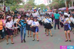 San Marcos celebra festividades patrias con hermoso desfile por las calles del municipio