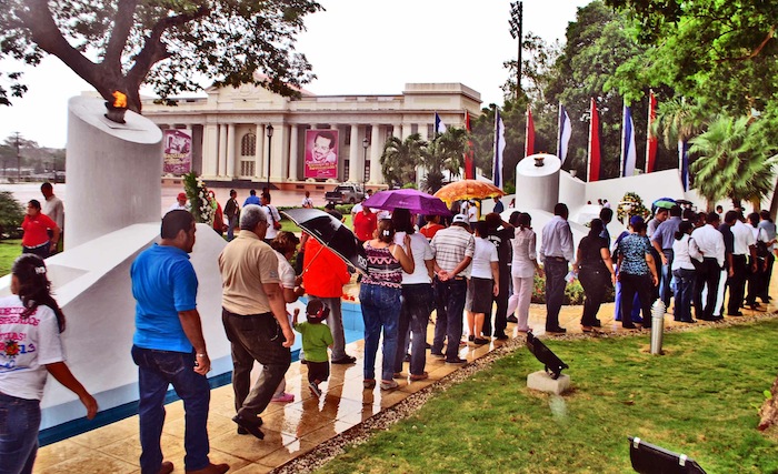 Nicaragua celebra 77 Natalicio del Comandante Carlos Fonseca 