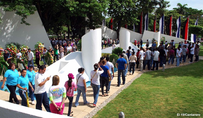 Nicaragua celebra 77 Natalicio del Comandante Carlos Fonseca 