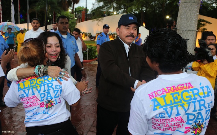 Daniel y Rosario conmemoran 77 Natalicio del Comandante Carlos Fonseca Amador