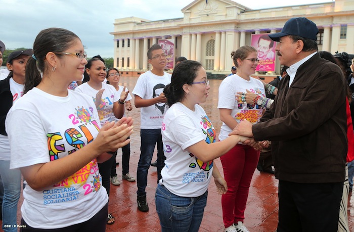 Daniel y Rosario conmemoran 77 Natalicio del Comandante Carlos Fonseca Amador