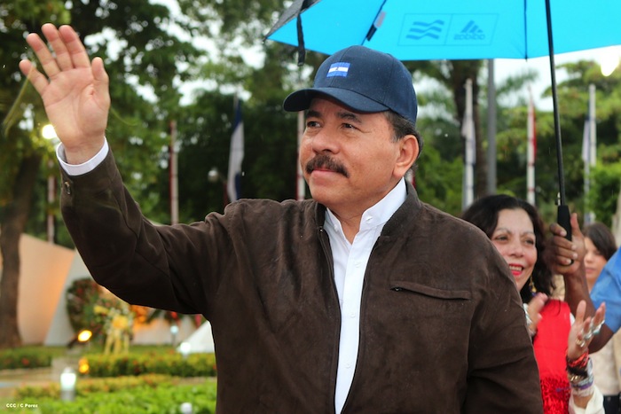 Daniel y Rosario conmemoran 77 Natalicio del Comandante Carlos Fonseca Amador