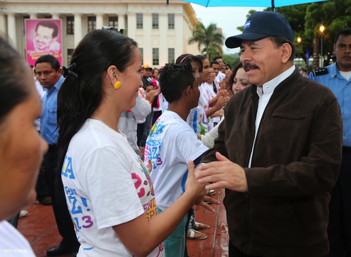 Daniel y Rosario conmemoran 77 Natalicio del Comandante Carlos Fonseca Amador