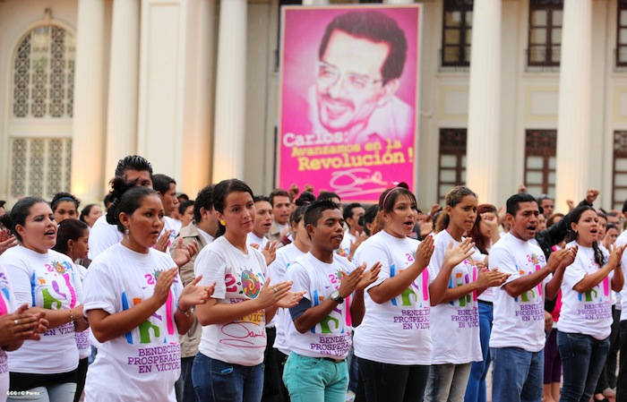 Daniel y Rosario conmemoran 77 Natalicio del Comandante Carlos Fonseca Amador
