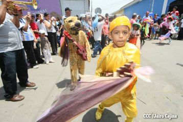 Desborde de fe, devoción y cultura para celebrar a Tata Chombo