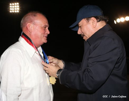 Presidente Daniel y Compañera Rosario presiden celebración del 36 Aniversario del MIGOB