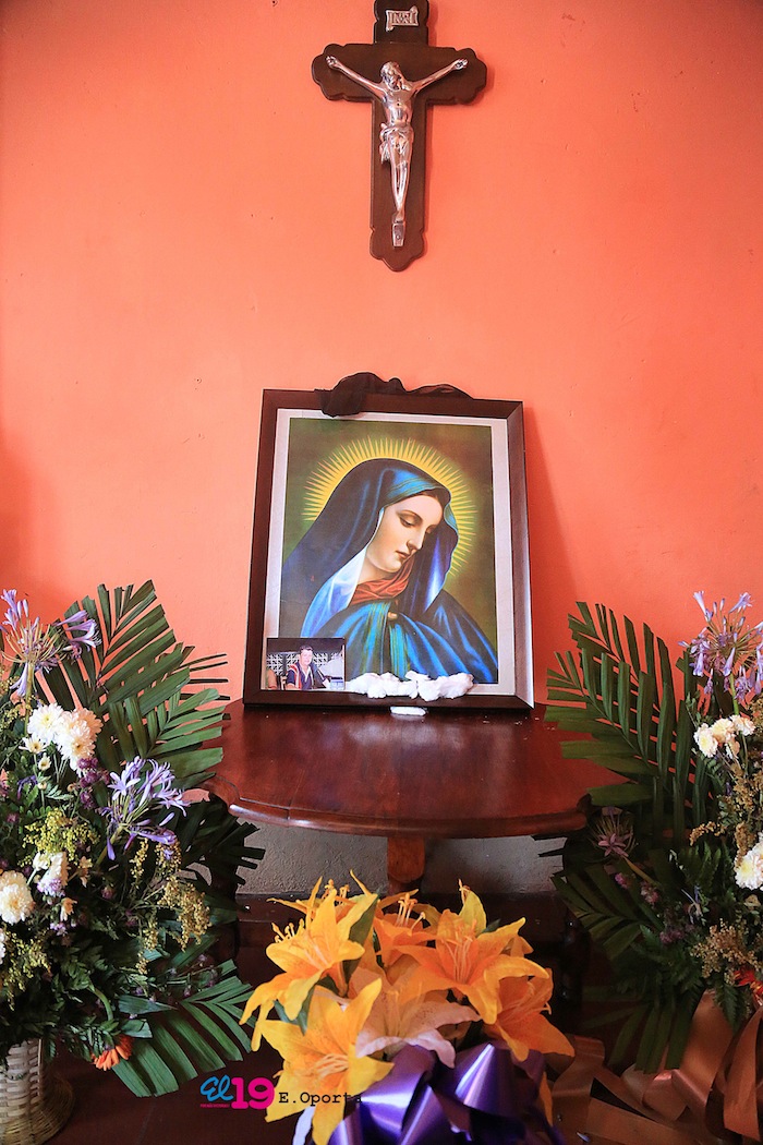 Pintura de la Virgen Dolorosa derrama lágrimas y causa conmoción en población de Granada